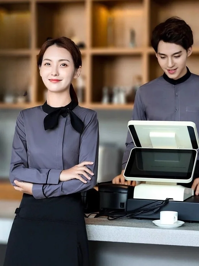 

Рабочая одежда для персонала ресторанов и отелей: хлопково-полиэстеровая смесь, прямой крой, круглый вырез, для администраторов и стюардес.