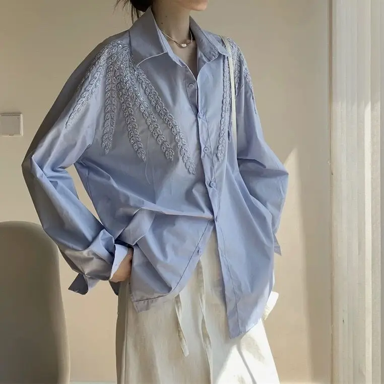 

Flip Collar Jacquard Embroidered Loose Shirt For Women'S Spring And Autumn Design, Single Breasted Slimming Mid Length Top