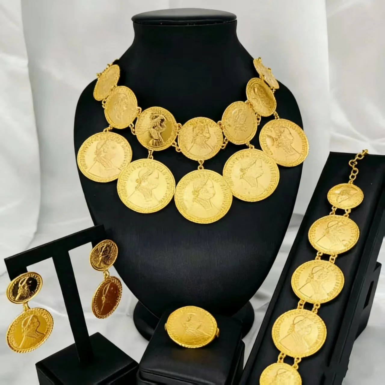

Trendy Nigerian Dubai Gold Color Jewelry Set For Women Coin Bridal Necklace Bracelet Earring Ring Wedding Sets