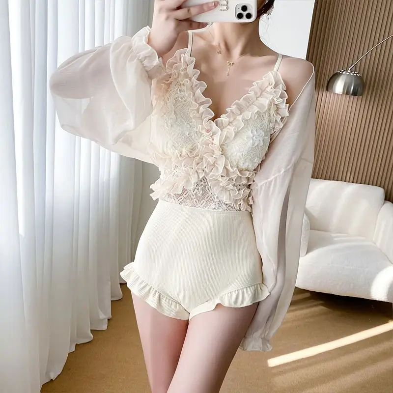 2023 New Summer Elegant V-Neck Spliced Wood Ear Edge Lace Hollow Back Strap Small Shirt Sun Protection Bikini Two Piece Set