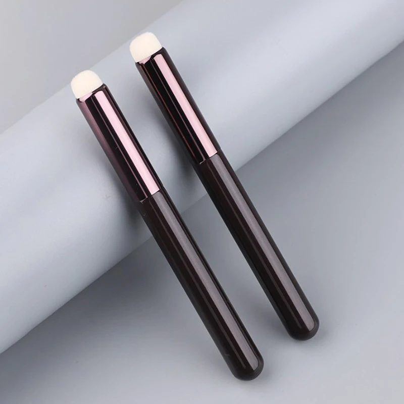 1Pcs Multi Purpose Concealer Brush Lip Brush Matte Lipstick Smudge Brush Concealer Eyeshadow Brush Mini Concealer Brush