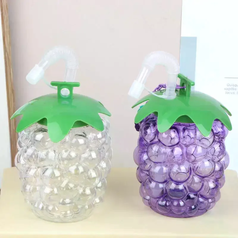 Summer Grape Shaped Plastic Water Bottle With Straw Cute Portable Fruit Design Cup Summer Beach Pool Party Straw Drinking Cups