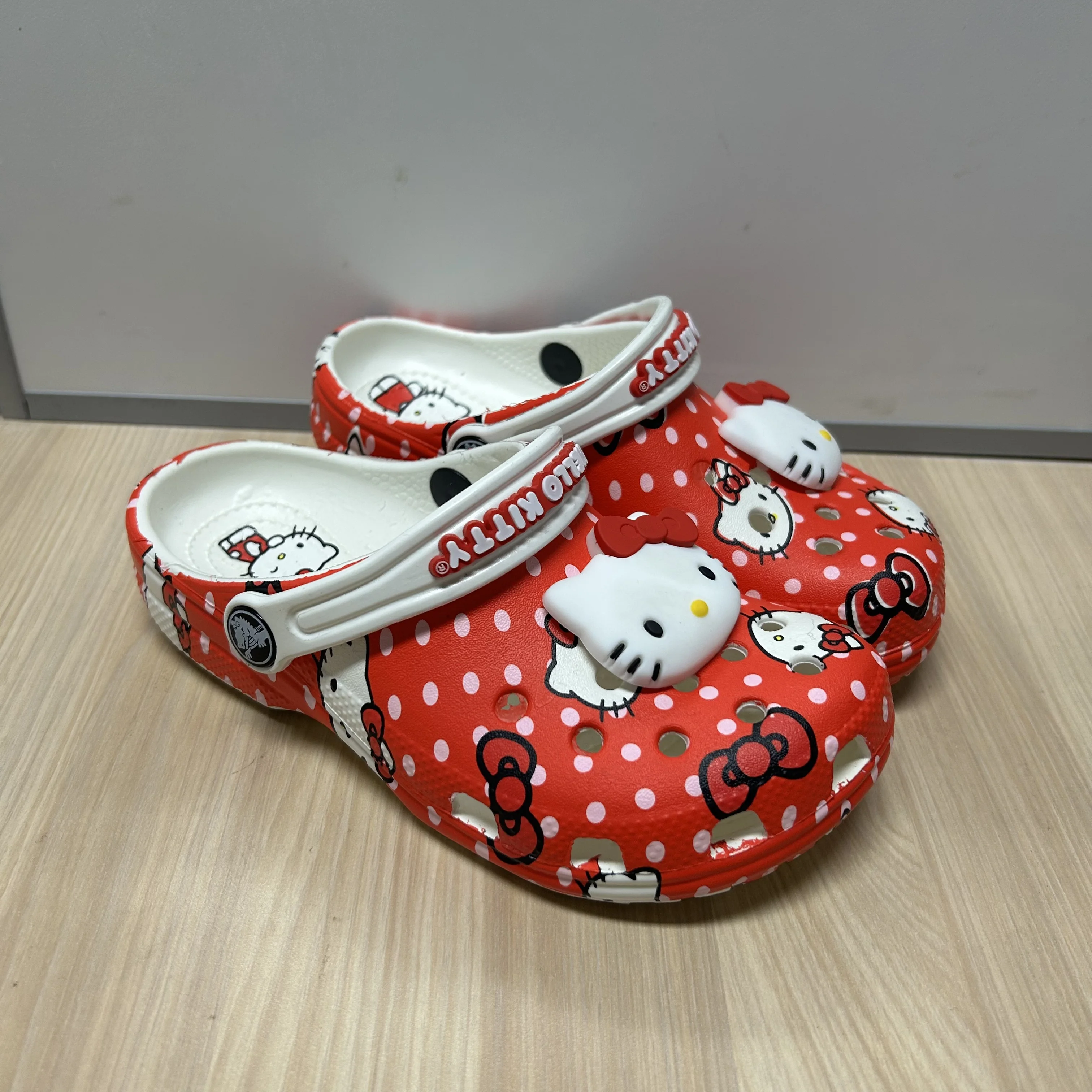 Mininstants Sanurgente Hello Kitty Hole Sandals Slipperst, Kawaii Anime, Home Beach brûleur Shoe, Adultes, Enfants, Anniversaire, Cadeau de Noël, Été