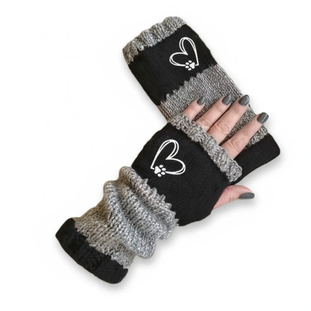 Heart-Shaped Fingerless Gloves Elastic Cuffs Warm Lining Women's Winter Gloves Touchscreen Compatible Color-Blocking