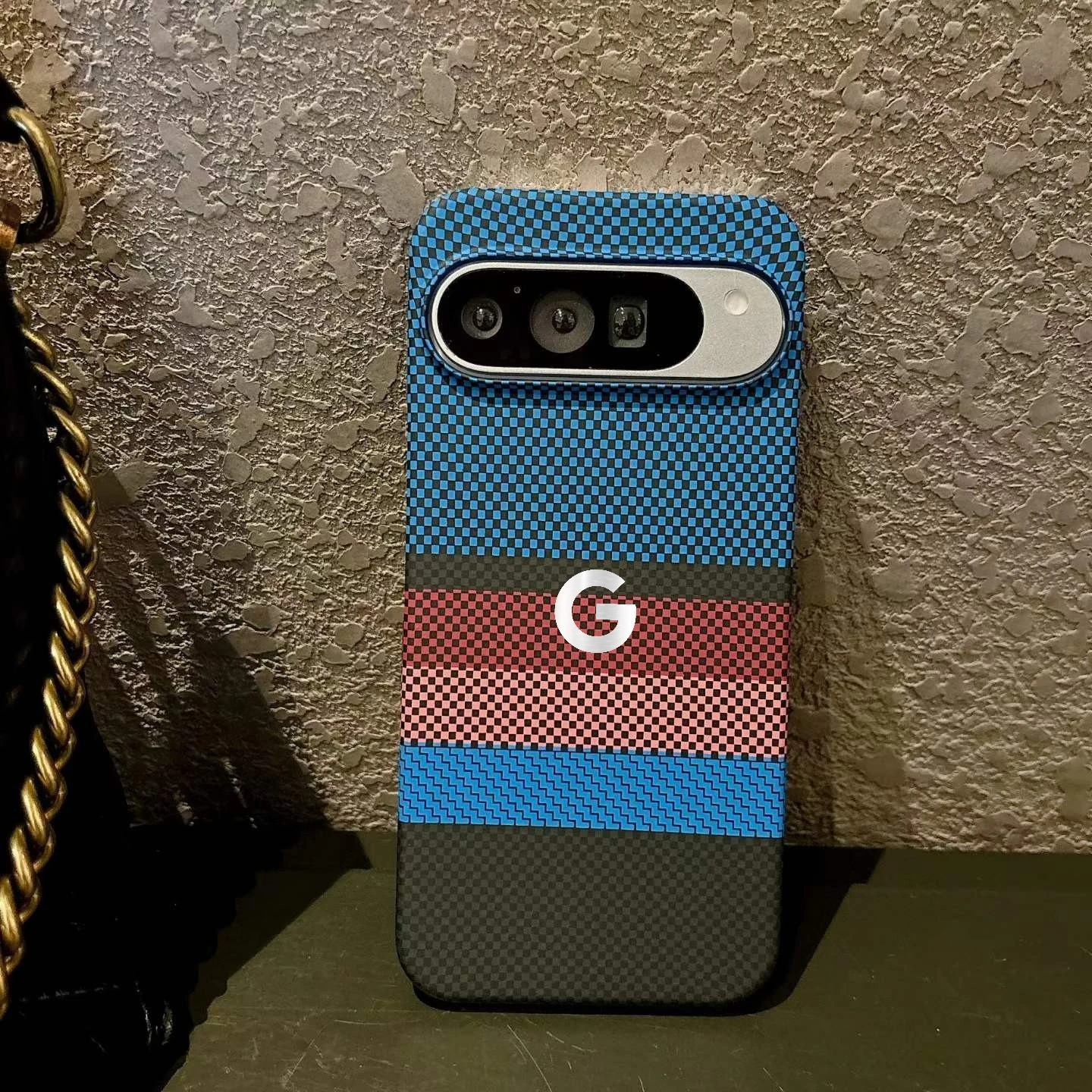 Luxuriöse Schlanke Carbonfaser-Textur Magnetische Ladehülle für Google Pixel 11 10 9 Pro XL 9A 8 7 Pro Halbtransparente Schutzhülle