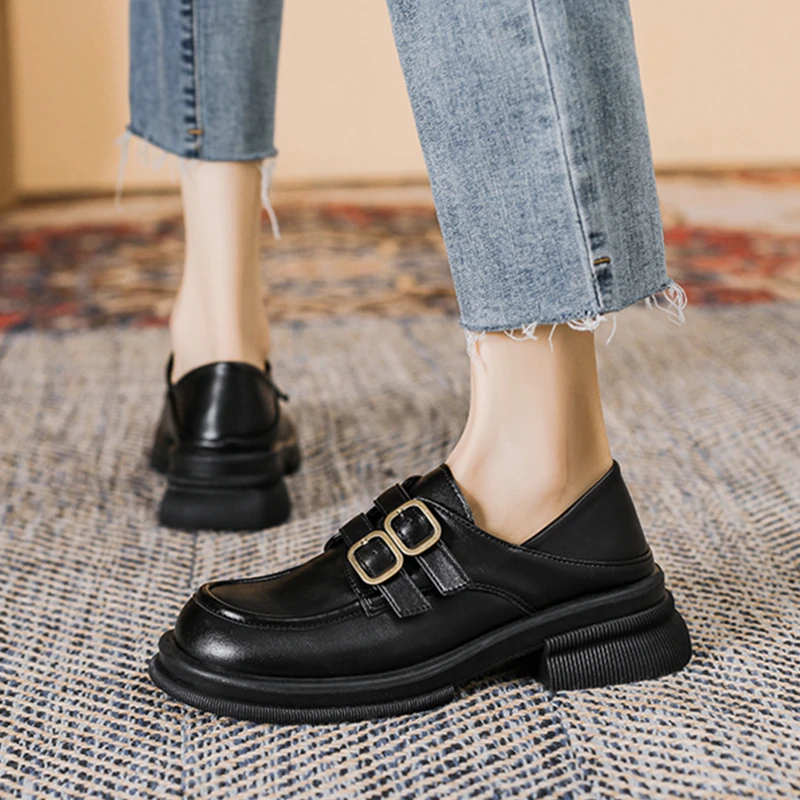 2023 New Women Leather Shoes Black Loafers Fashion Metal Decoration Pumps Ladies Banquets Offices Oxfords Woman Casual Shoes