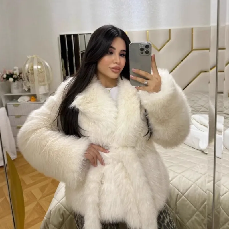 

Women New Retro Elegant Simple Luxury Design Fashion Casual Faux Fur Senior Hooded Soft Eco Plush Eye-catching Warm Fluffy Young