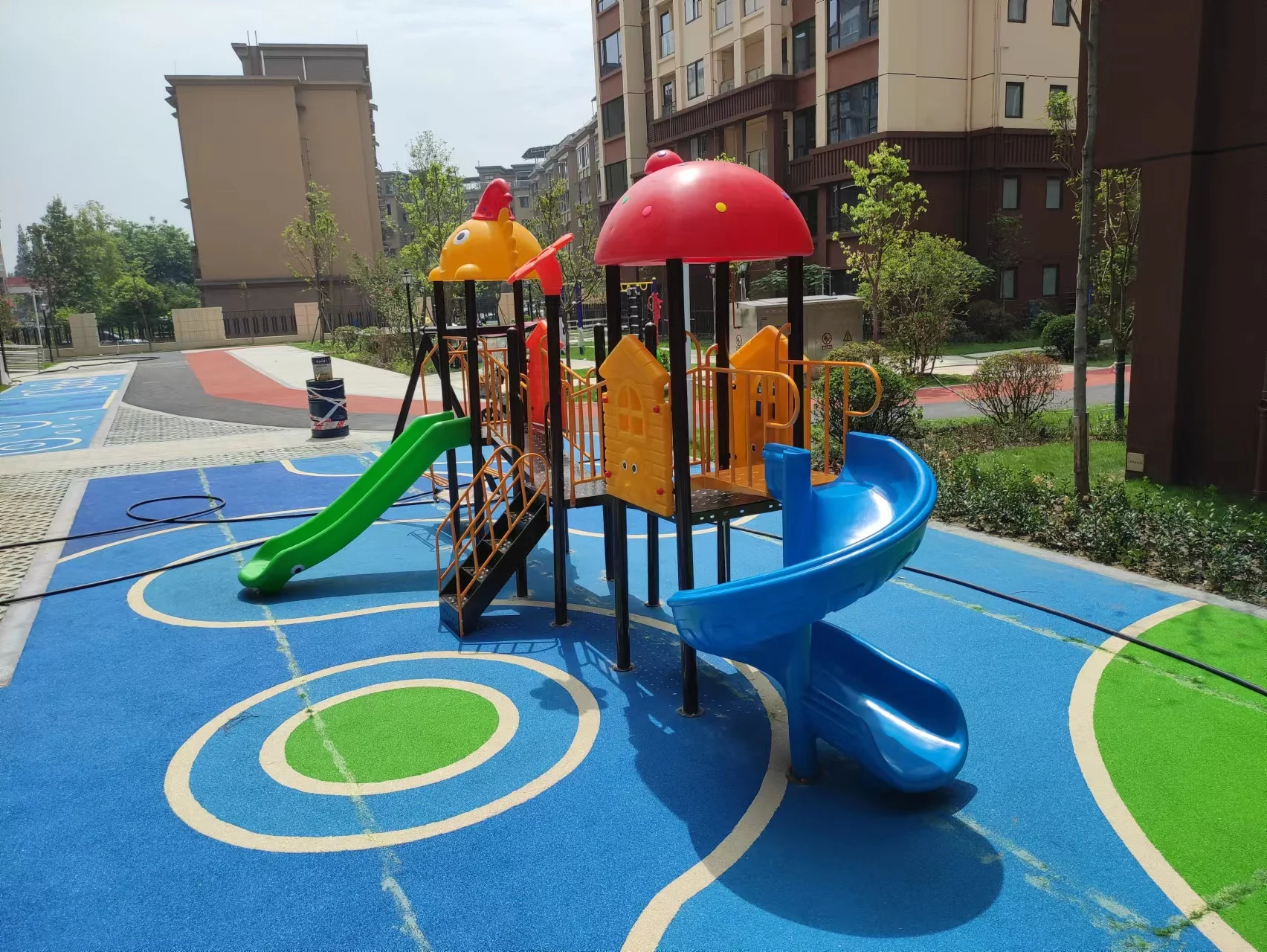 tobogan infantil tobogan plastico infantil tobogán infantil parque infantil columpio bebe toboganes para niños tobogan plastico infantil exterio tobogan plastico infantil jardin tobogan niños columpios resbaladilla B43