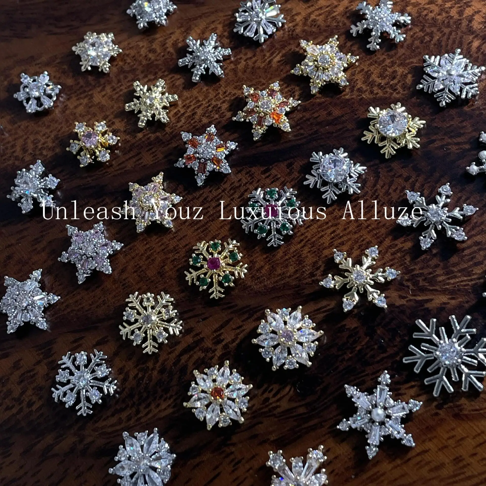 4 Uds. De Metal brillante, copos de nieve de Navidad, diamantes de imitación de circón, dijes para decoración de uñas, purpurina de lujo, joyería para uñas, decoraciones, uñas de diamante