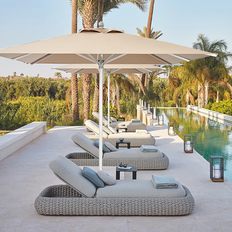

Luxury Factory Price Waterproof Shade Garden Parasol Beach Umbrella Outdoor Patio Pool Umbrella and Base