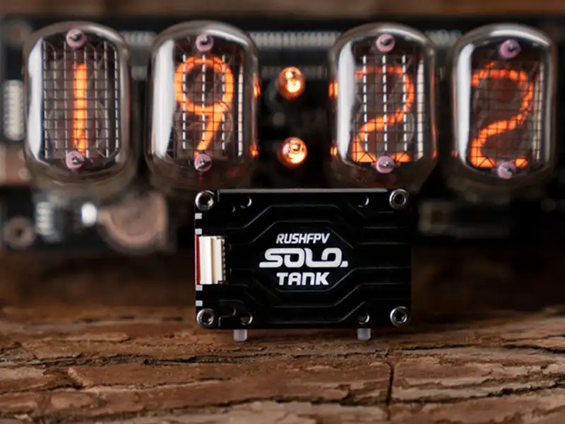 RUSH Solo Tank 5.8G VTX Video Transmitter CNC Shell 48CH 1.6W عالية الطاقة ميكروفون مدمج هيكل تبديد الحرارة