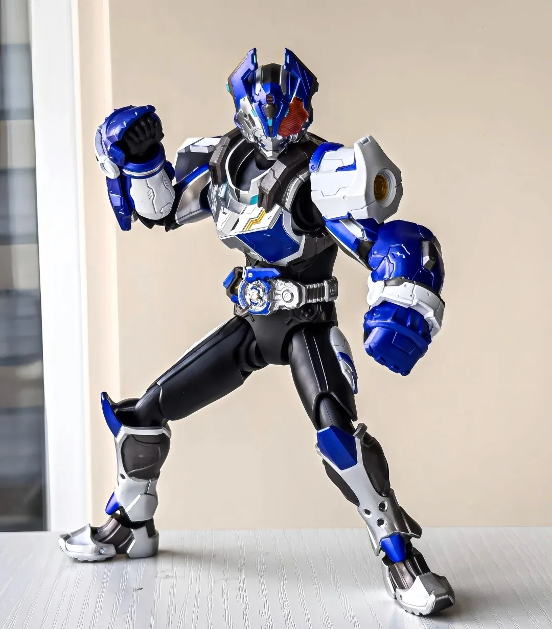 

Новая оригинальная коллекционная фигурка Тамир Ф.Б.С. «Боевой Бог: За пределы лимита» — готовая подвижная модель для взрослых коллекционеров и демонстрации