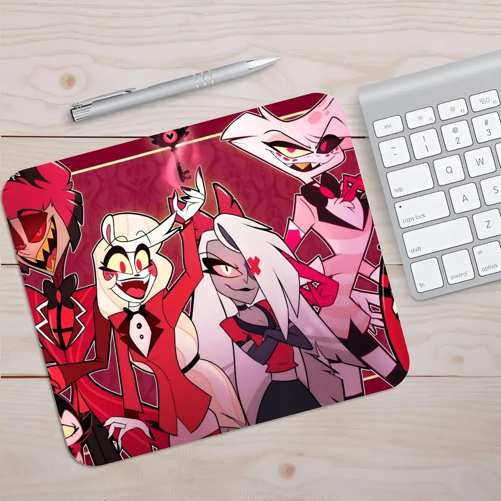 Anime H-azbinS H-Hotels Mouse Pad Band Kecil MousePad Gambar HD Keyboard Pad Laptop Mousepad Kantor Mouse Pad