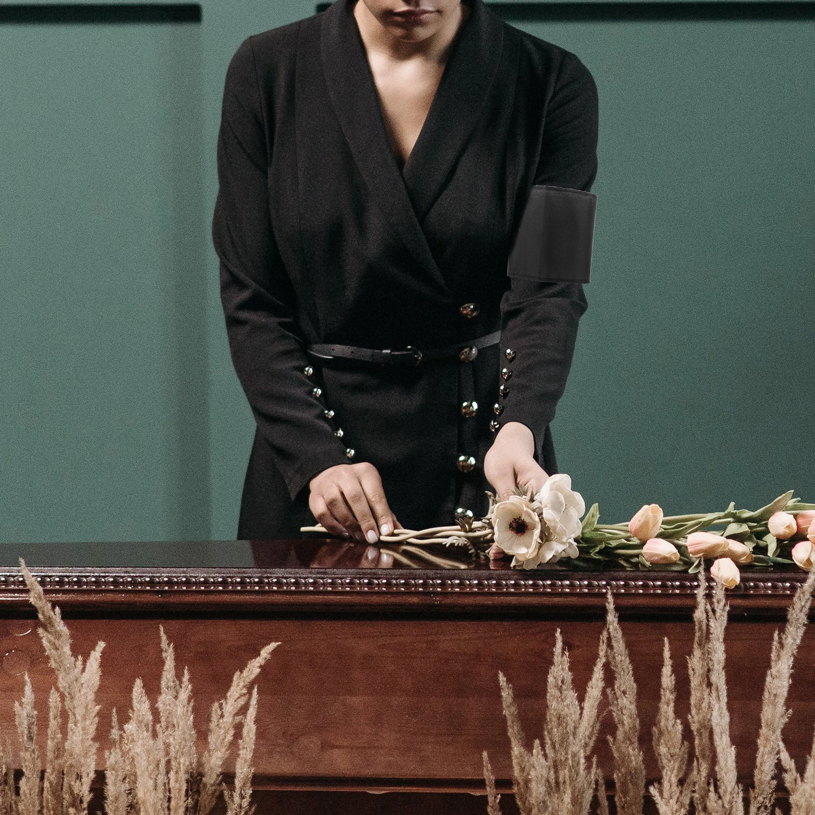 

20Pcs Black Mourning Funeral Armbands Cloth Memorial Funeral Armband for Death Ceremony Police Mourning Band Supplies