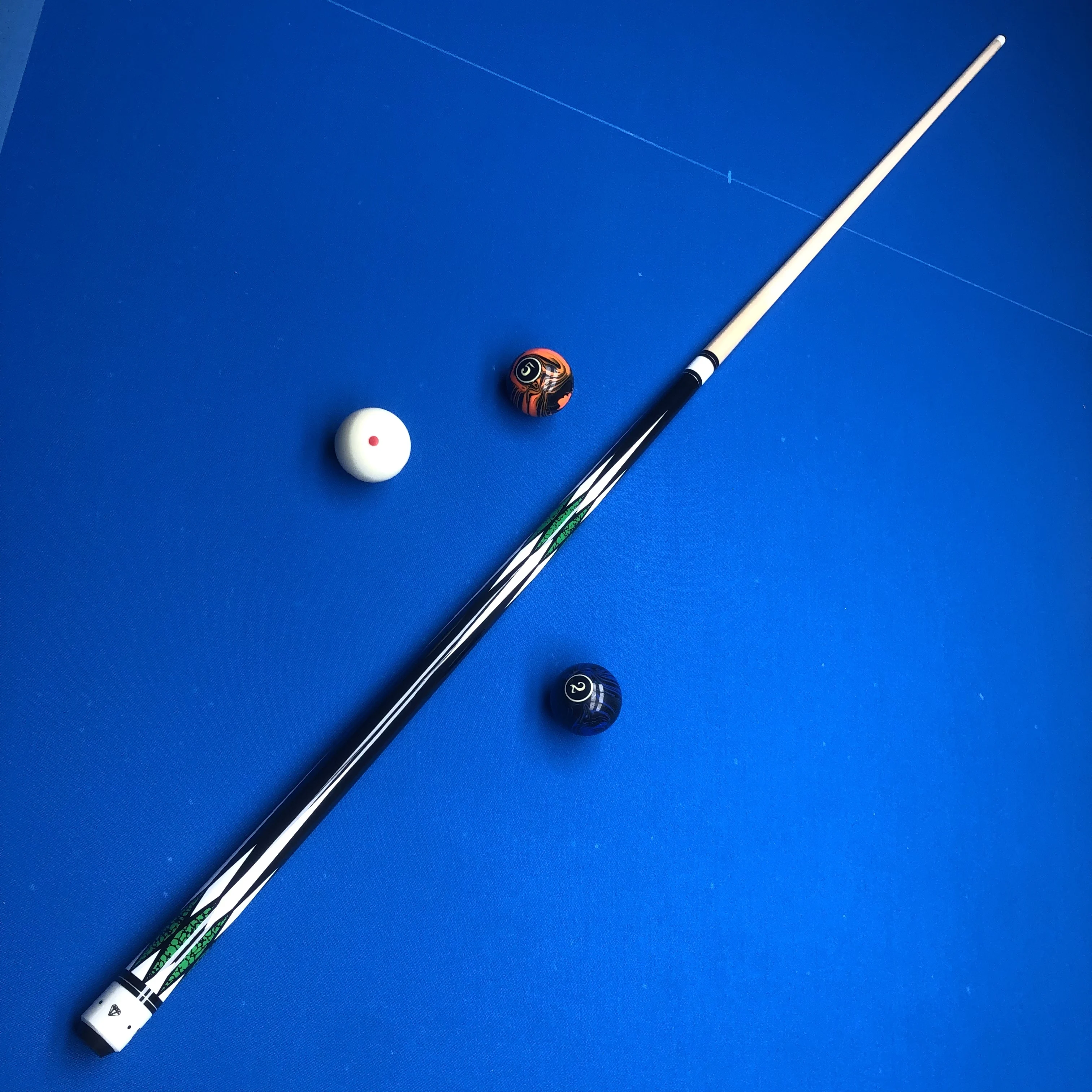 High-Performance 9-Ball Pool Cue: 12.5mm Maple Shaft & Quick-Release Joint | Exquisite Pattern