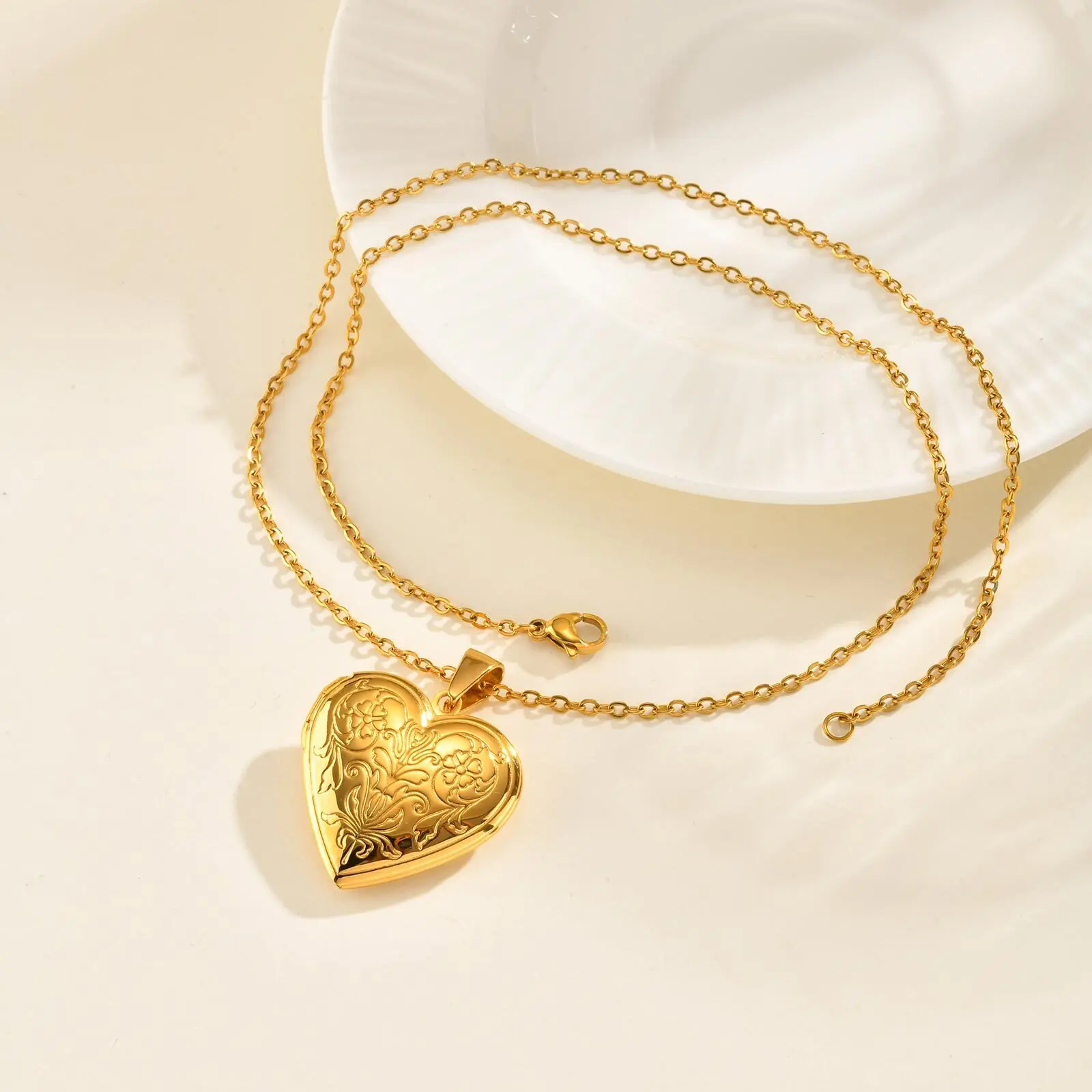 Custom Photo Locket Necklace for Women, Stainless Steel Heart Pendant Holds Pictures with Adjustable Link Jewelry