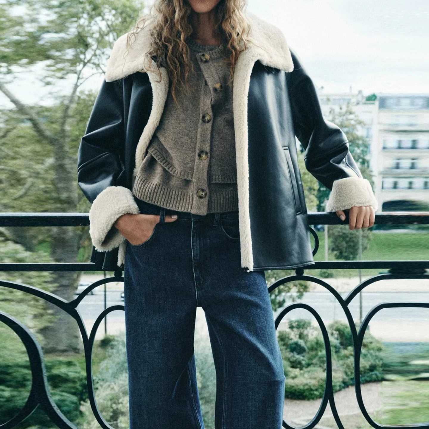 Elegancki, casualowy płaszcz ze skóry naturalnej z futrem, jesień 2025, damski, premium, odzież wierzchnia, osobowość, dojazdy do pracy, szybki.