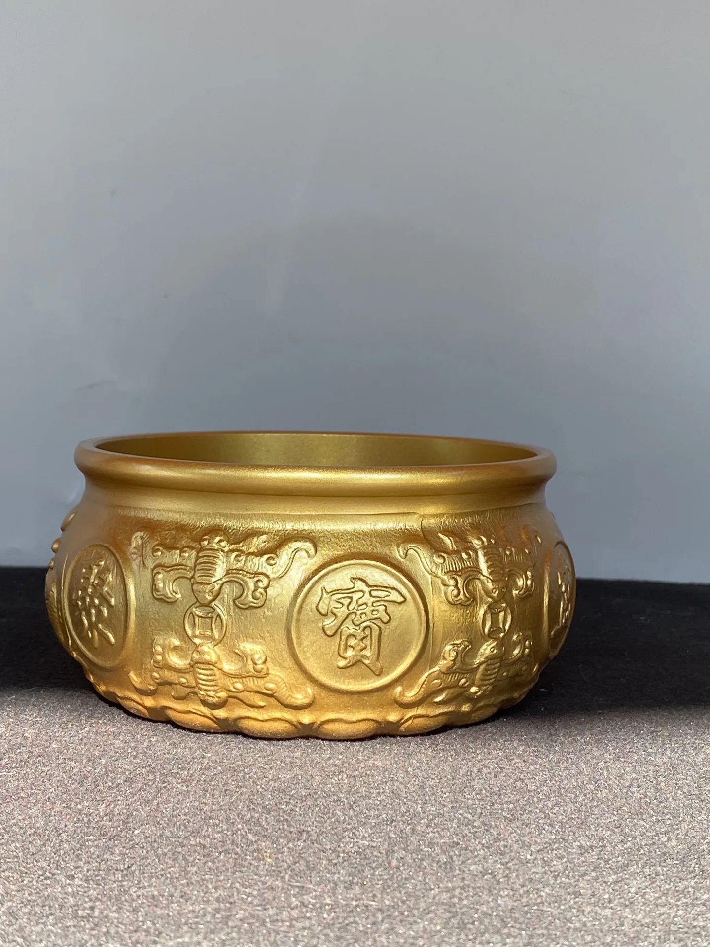 Brass Eight Blessings Gathering Treasure Pot Fish bat pattern Treasure Basin Stationery screen Amass wealth Ornaments