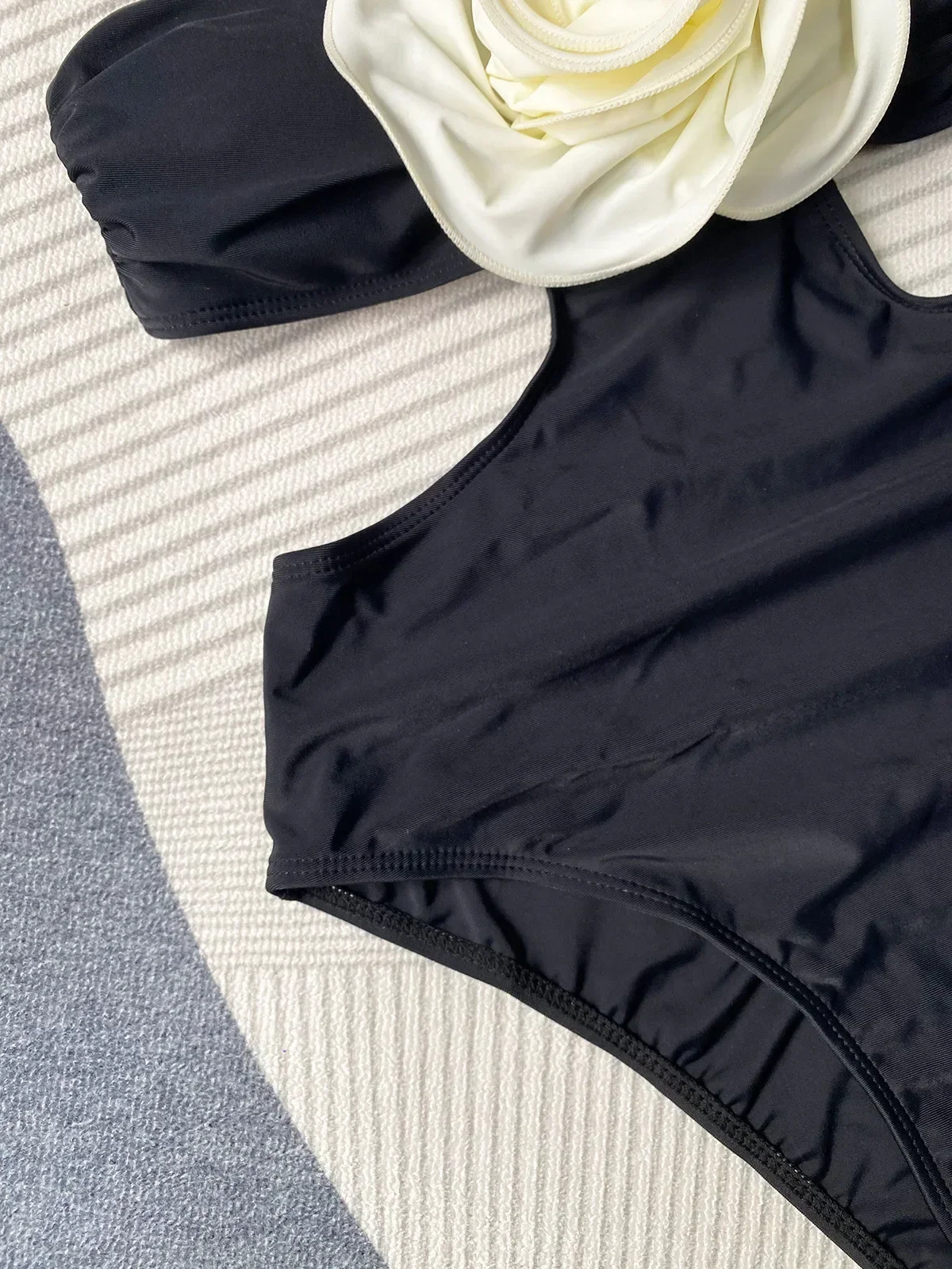 Sexy 3D Flower Halter Balck Swimwears Women One Piece Cut Out Swimsuit High Cut Bathing Suit Monokini Swimming Suit Beach Wear