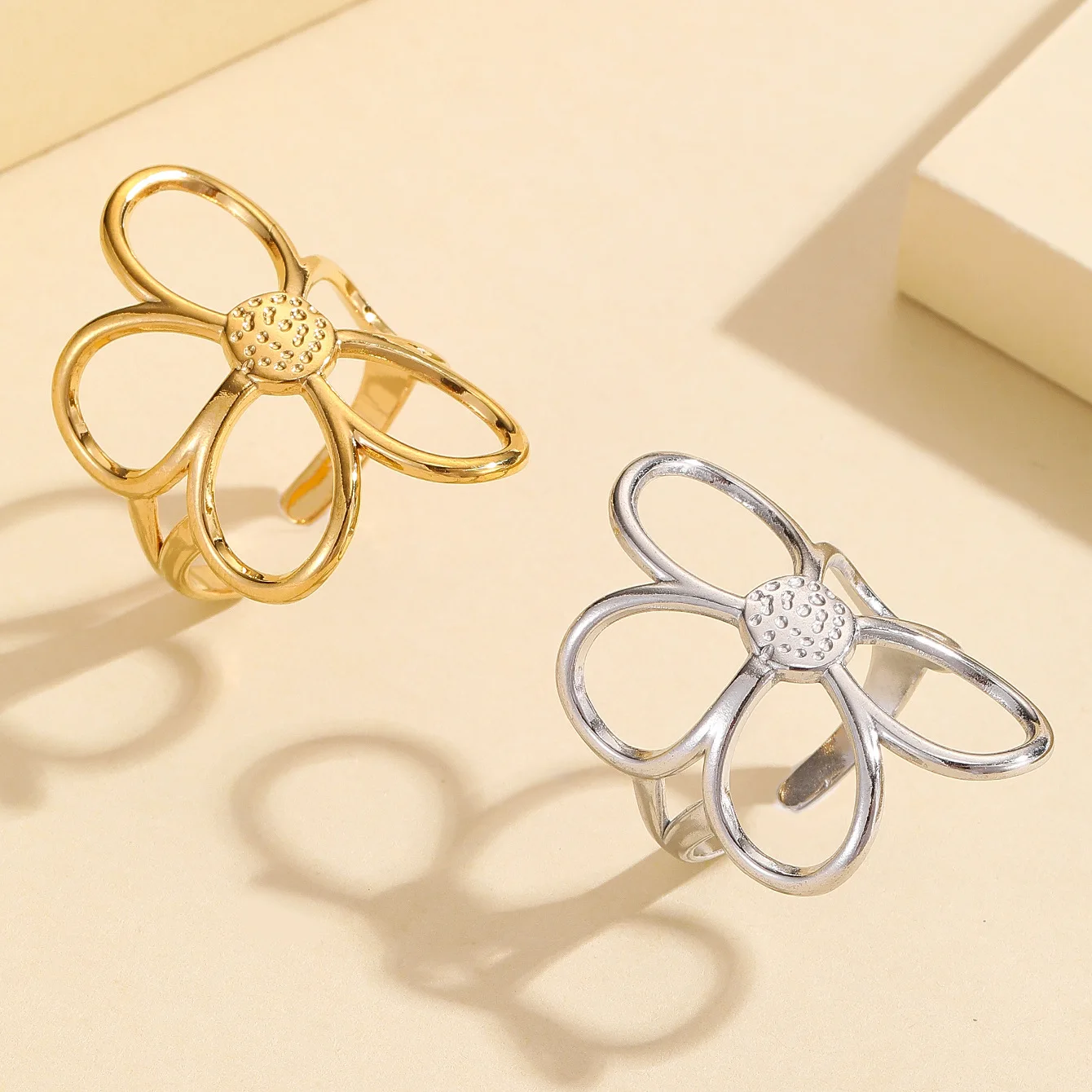 LAMENGLY 316L StainlessSteell Openwork Flower Open Ring  Plated Minimalist Hollow Floral Band Jewelry Gift Party for Women Girl