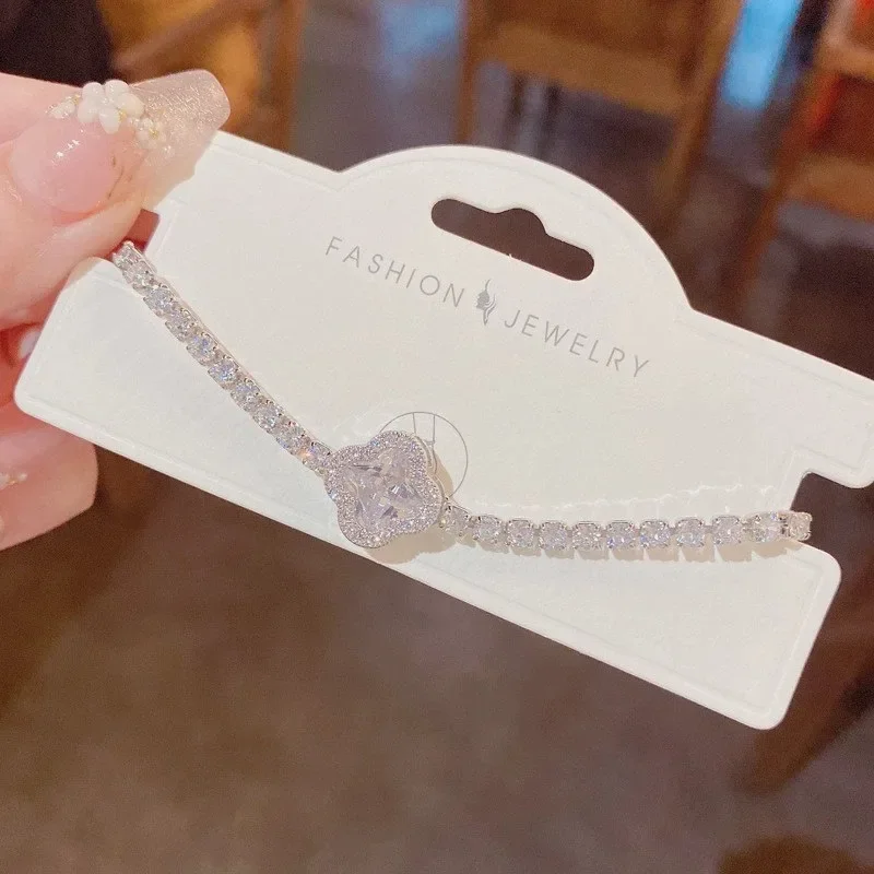 Высококачественный, легкий роскошный браслет с четырьмя лепестками цветов из циркона, женский модный браслет, праздничные украшения Qixi 9527