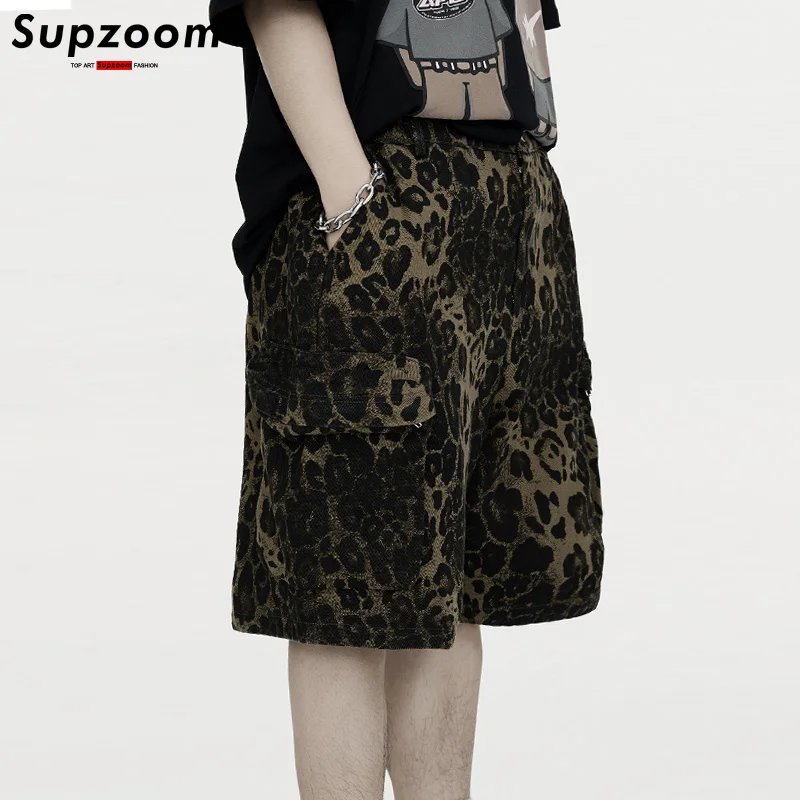 Supzoom 2024 New Arrival Summer Loose Casual High Street Trendy Leopard print Stitching Pocket Personalized Workwear Shorts Men