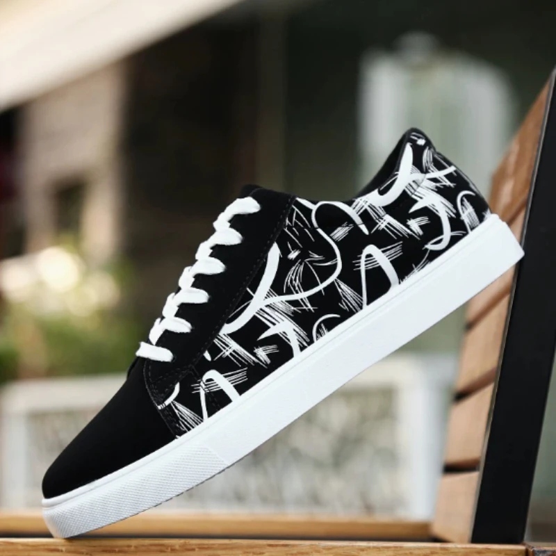 2026 New Canvas man Shoes Fashion Men's Sneakers Breathable Causal board Shoes for man comfortable Flats Zapatillas De Deporte