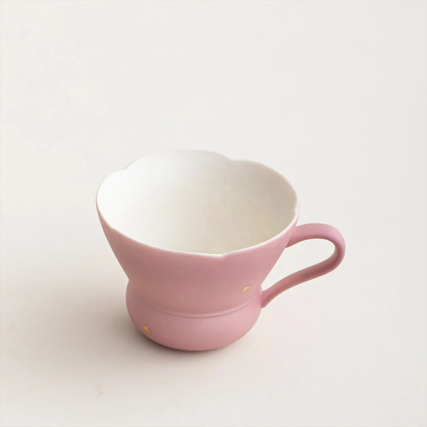 New Chinese Dusty Pink Sprinkled Gold Flower Rim Teacup Ladies Master Cup Heat Resistant Handle For Home Tea Table