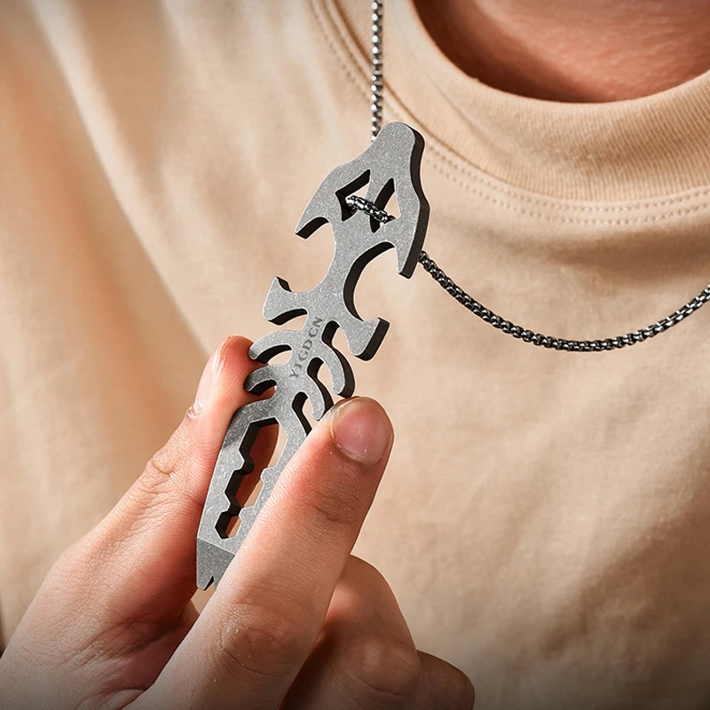 Outdoor EDC Multifunctional Titanium Alloy Mini Pry Bar EDC Keychain Bottle Opener Screwdriver Tool Creative Gift