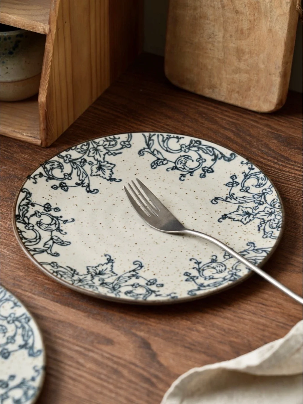 

Handmade ape Vine Cerc Plate Nordic Sle Breakfast Di Home Use Multi Functional Plate Handmade Underglaze Blue Plate