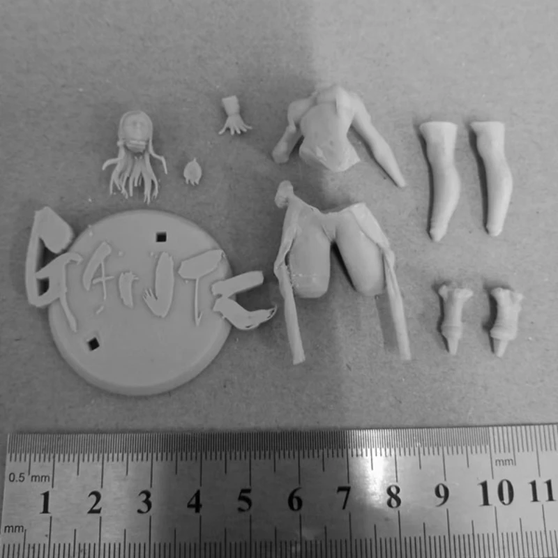 Girl Changing Clothes Full Resin Figure 1/24 Scale 75mm Garage Model Kit Unassembled Unpainted Miniatury Diorama Diy Toys