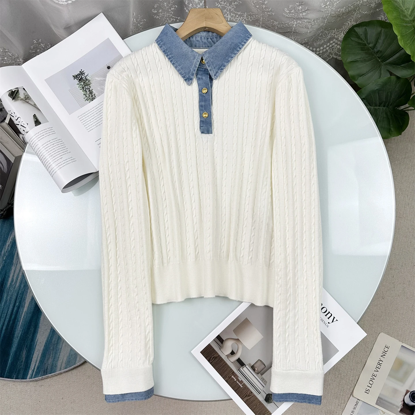 

Весна 2026: Новинка! Вязаный свитер с воротником и джинсовыми вставками для женщин, винтажный стиль, длинный рукав, регулярный крой.