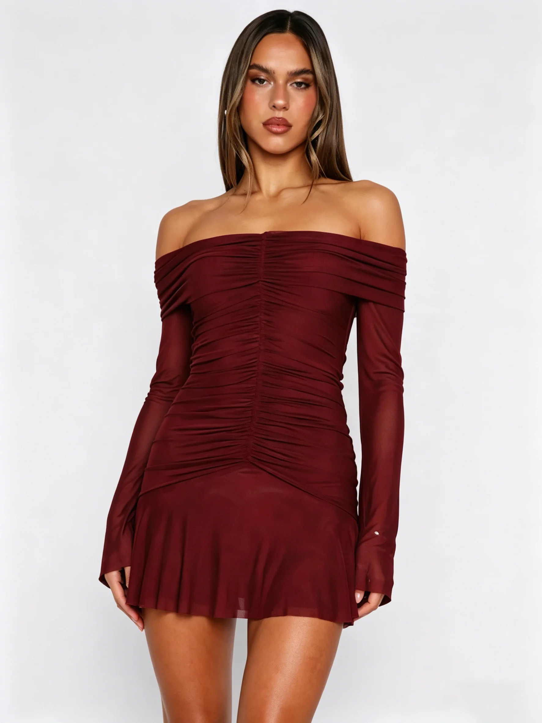 

Бордовое мини-платье с открытыми плечами и длинными рукавами, без спинки, с драпировкой и сетчатыми вставками, для свиданий, повседневной носки, выпускных вечеров и праздников.