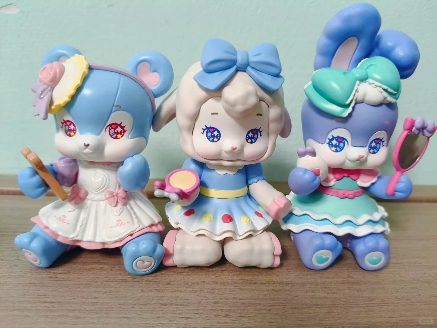 

FUWA FUWA Glamour Cutie Series Blind Box Kawaii Bunny Showa Retro Style Doll Figure Makeup Rabbit Y2K Pink Aesthetic Design