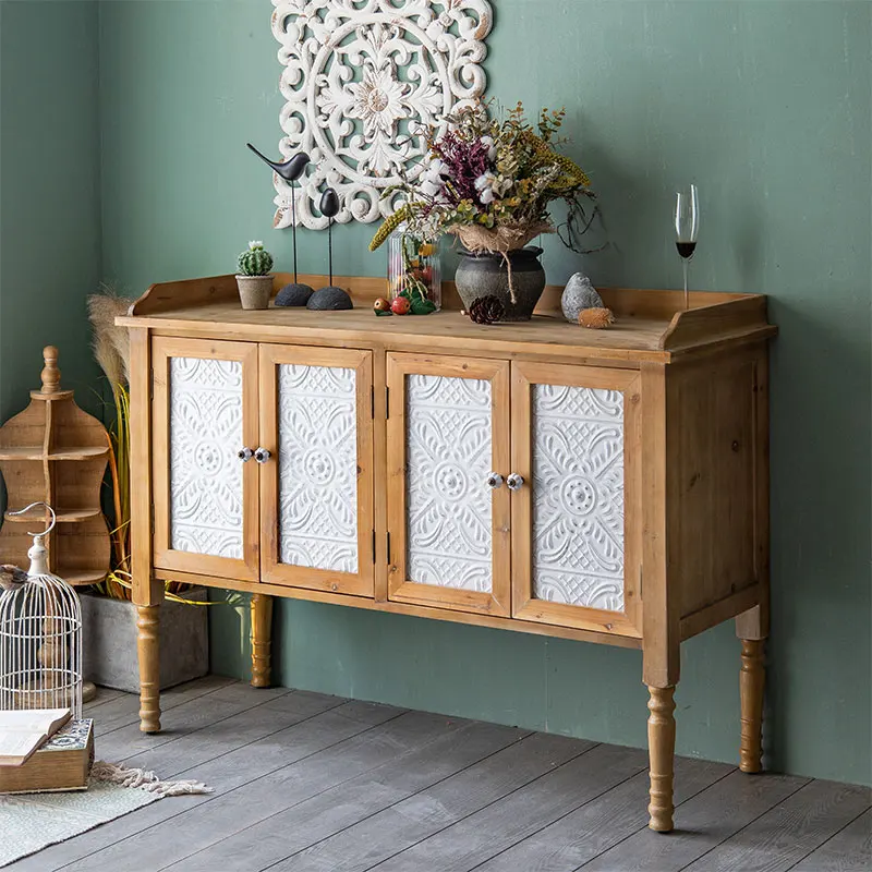 

Шкаф-сервант в американском стиле из массива дерева с винтажной гравировкой