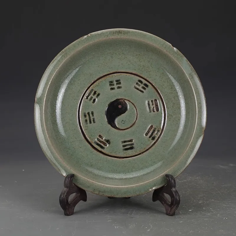 

Song Dynasty Ru Kiln Celadon Carved Eight Diagrams Plate Antique Collection Genuine Item Old Object Guarantee