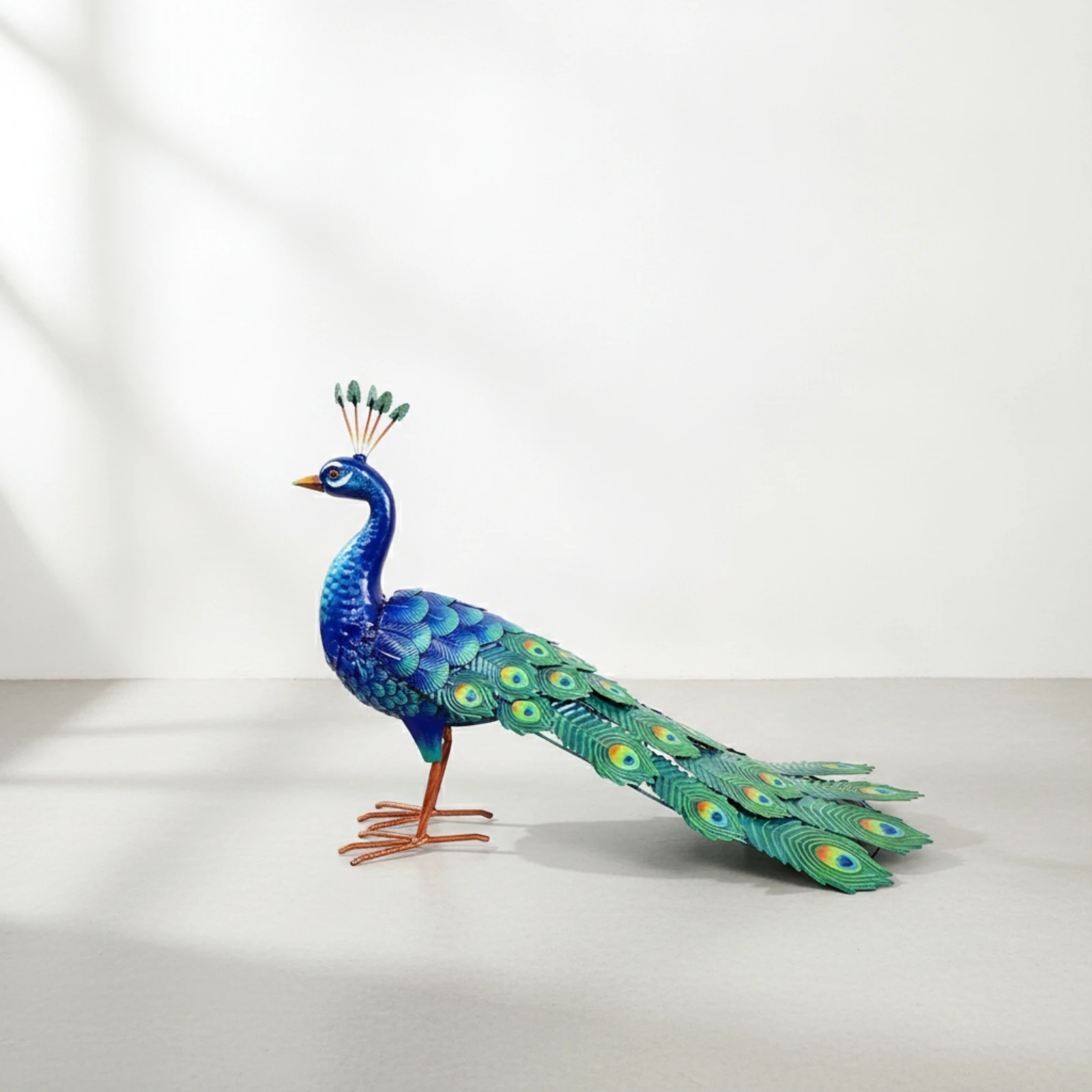 Peacock Garden Statue Decorative Peacock Sculpture Garden Statue Hand-Painted Weather-Resistant for Courtyard, Patio