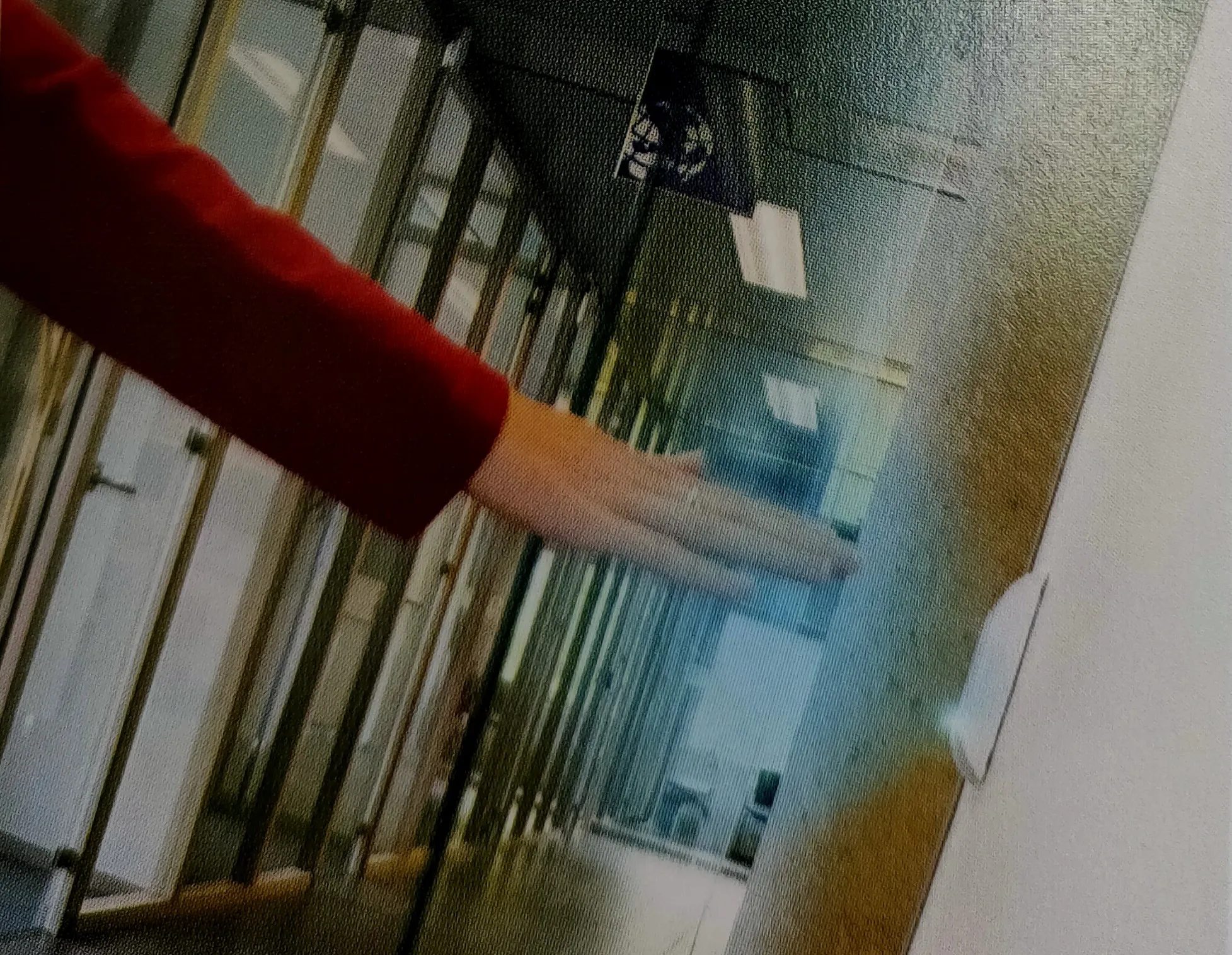 Interruptor de pared abierto,