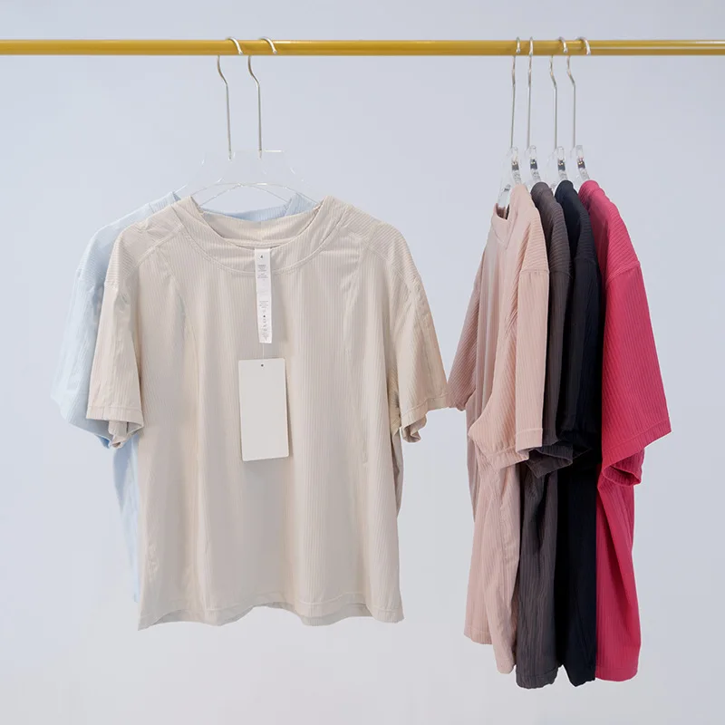 

Женский спортивный топ в рубчик, свободный, комфортный, приятный для кожи, дышащий, с короткими рукавами, для йоги, на открытом воздухе, с круглым вырезом, быстросохнущий для тренажерного зала