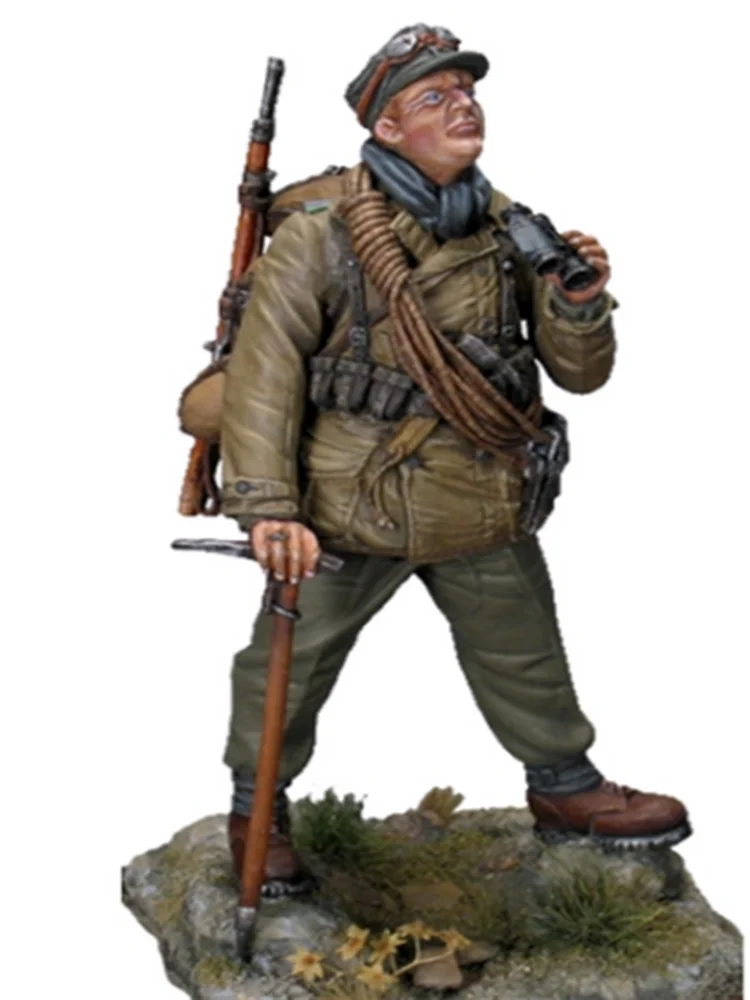

Unassambled 1/24 75MM ancient stand soldier winter 75mm Resin figure miniature model kits Unpainted