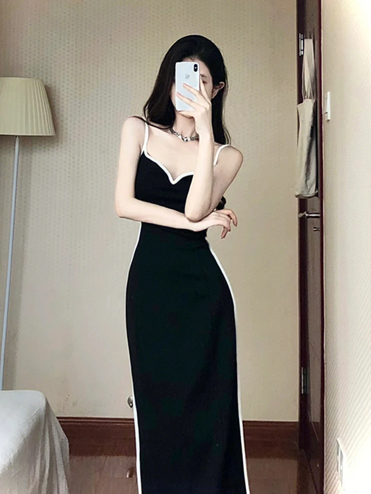 Black Strap Dress 2023 New Summer Women's Personalized White Line Design Slim Fit Sexy Spice Girls Wrapped Hip Long Dresses Tide