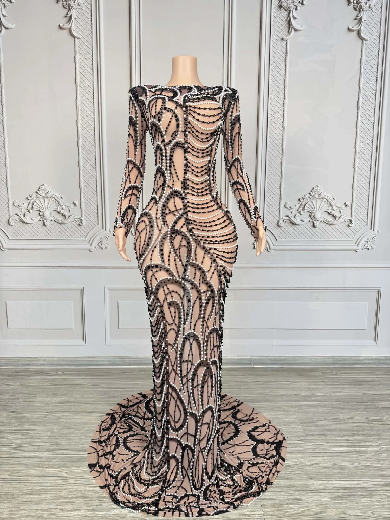 Design Sense Women's Party Evening Dress Black White Double Color Pearl Sexy Mesh Perspective Celebrity Red Carpet Dress yueshi