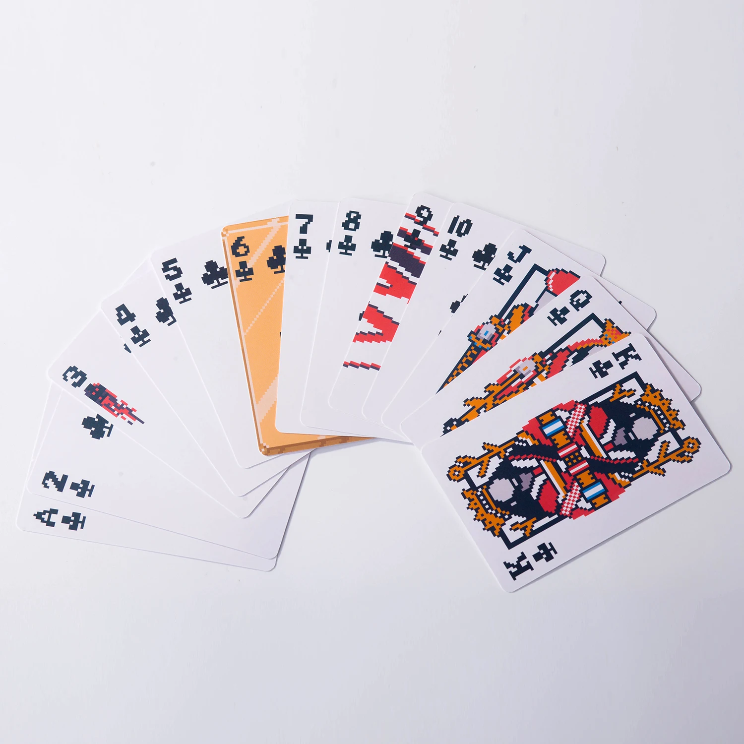 Klassisches Poker-Karten-Set – unverzichtbares Partyspiel für Versammlungen, Tischspiele und festlicher Spaß, langlebige und tragbare Spielkarten – Detail 9