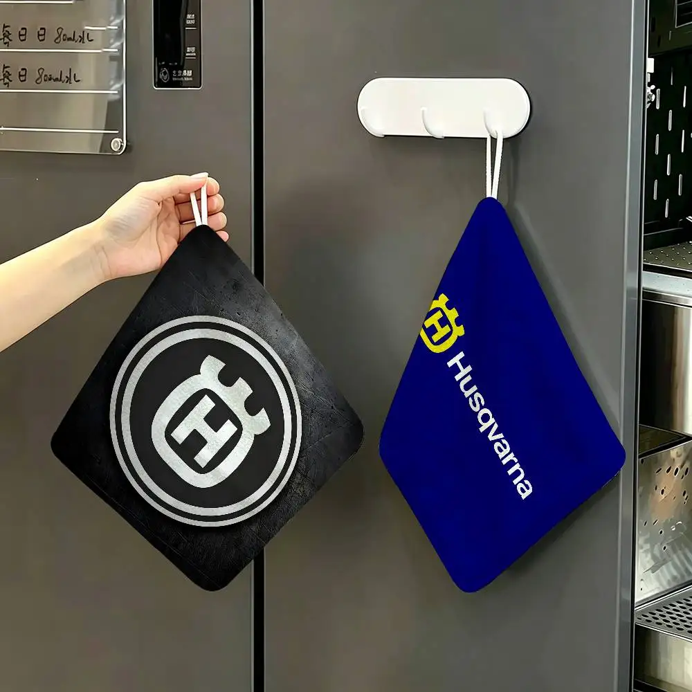 H-Husqvarnas Logo Hanging Kitchen Towel, Polyester Cotton Fabric, Absorbent Hand Wiping Towel for Home Dormitory
