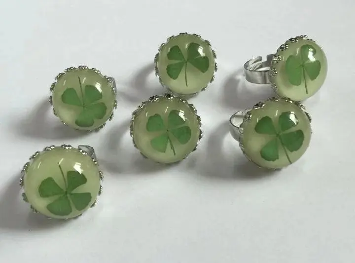 

30 pcs Hot sale Beautiful Pressed Real Four Leaf Clover ring ymm