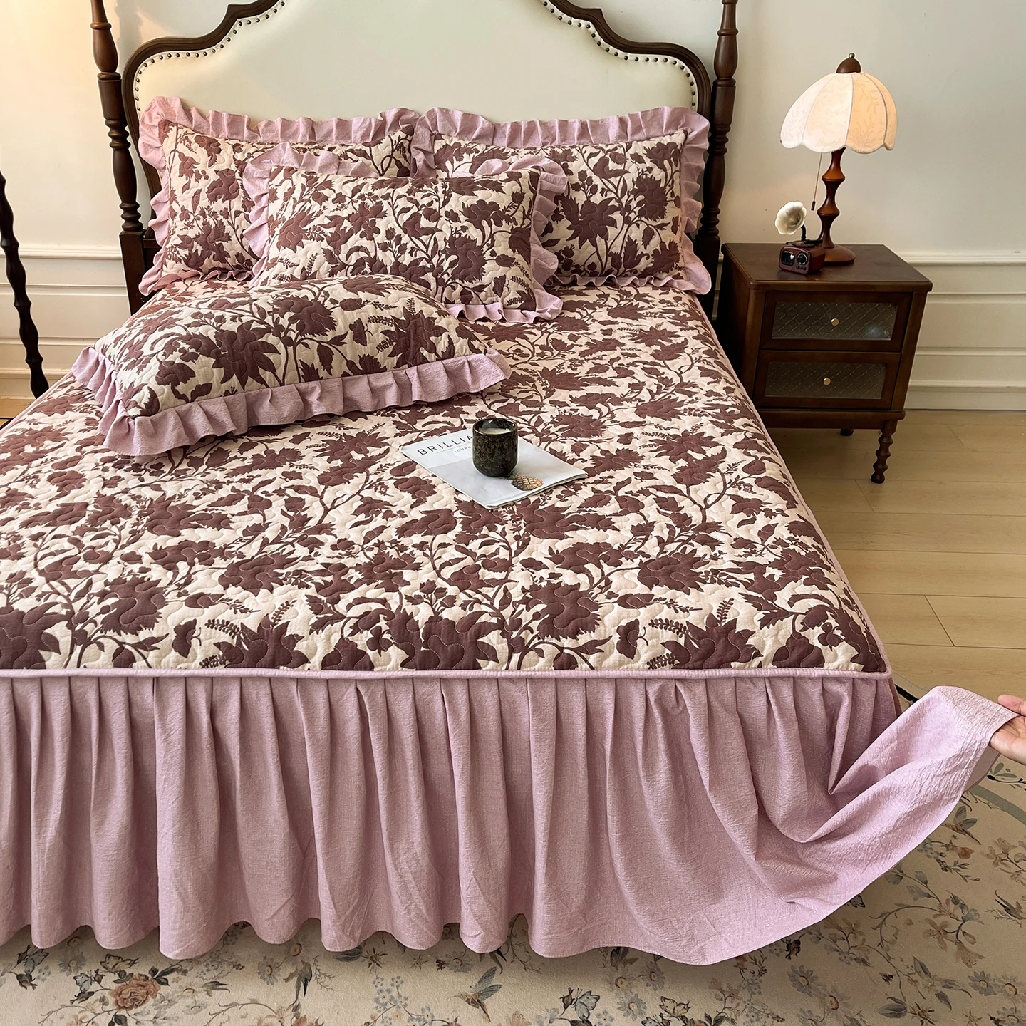 Bonenjoy Floral Style Bed Skirt Single/Queen/King Size Bed Cover Home Bed Linen with Skirt Quilted Bedspread (No Pillowcase)