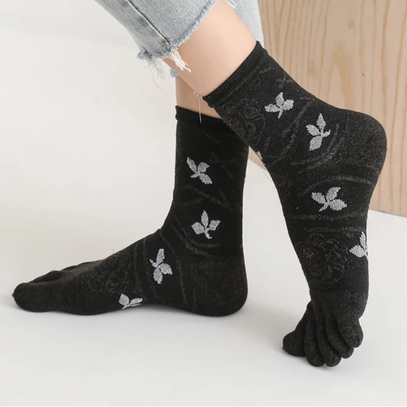 

3 Pairs Vintage Rabbit Woolen Socks with Toes Autumn Winter Soft Warm Novelty Floral Wool Sock Harajuku Five Fingers Crew Sox