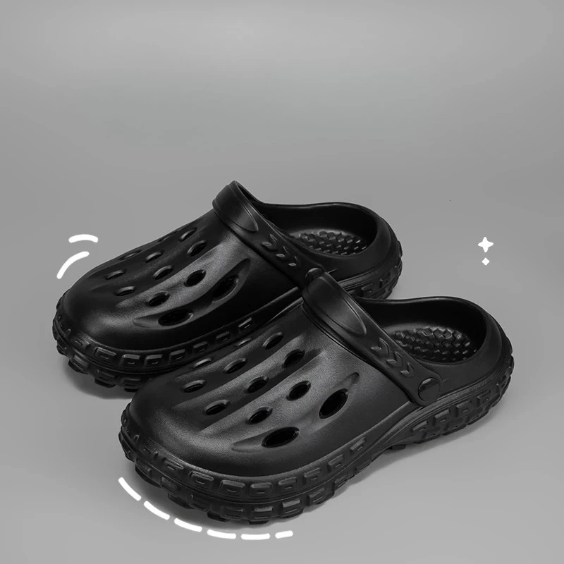Outdoor Sandals Closed Toe Soft Women and Men's Hole Shoes Summer Non-Slip Feeling Beach Slippers Thick Bottom Soft Bottom