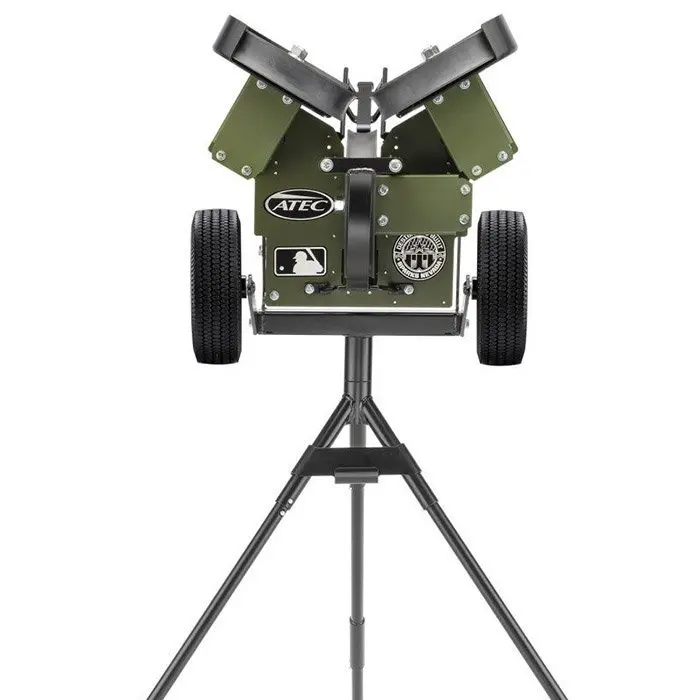 The complete components of the doorstep for the outdoor baseball pitching 3-machine