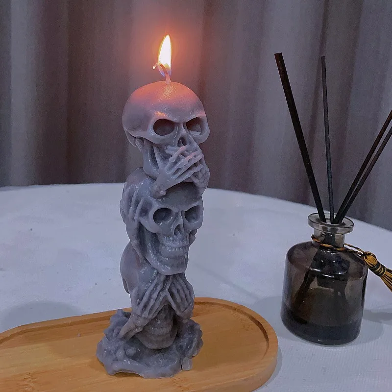 Scented Soy Wax Candle Three Skulls Design No See, No Speak and No Hear-Spooky Horrific Halloween Decoration Gift Aromatherapy